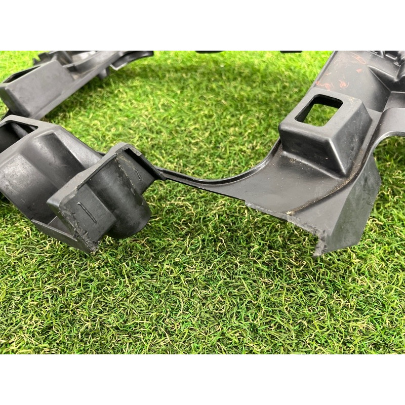 Крепление бампера (кузов и элементы) Volkswagen Touareg FL 2015 3.6 7P6807375C