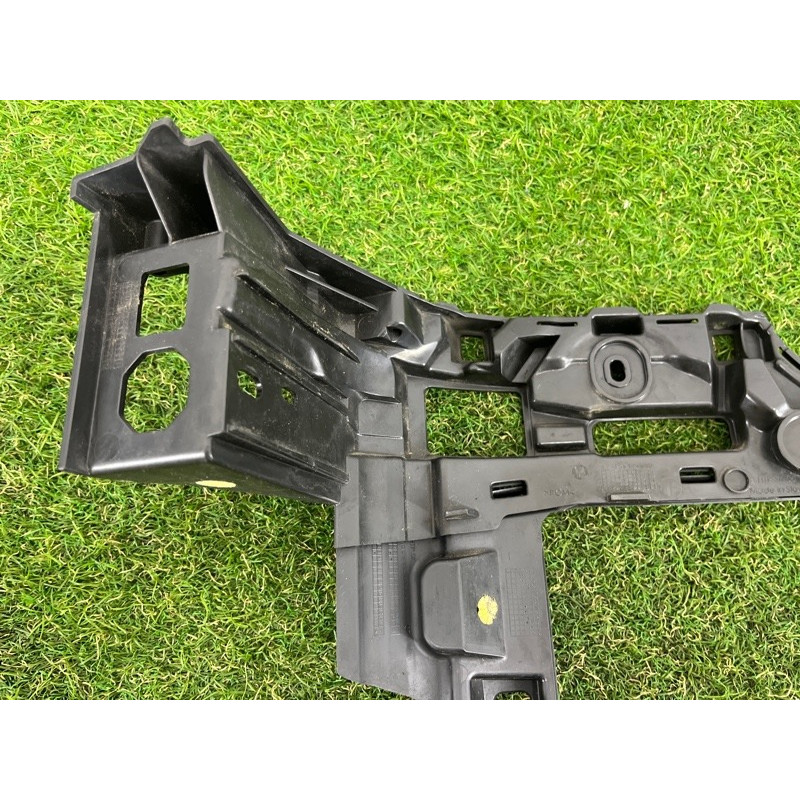 Крепление бампера (кузов и элементы) Volkswagen Touareg FL 2015 3.6 7P6807375C