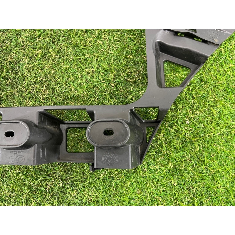 Крепление бампера (кузов и элементы) Volkswagen Touareg FL 2015 3.6 7P6807375C