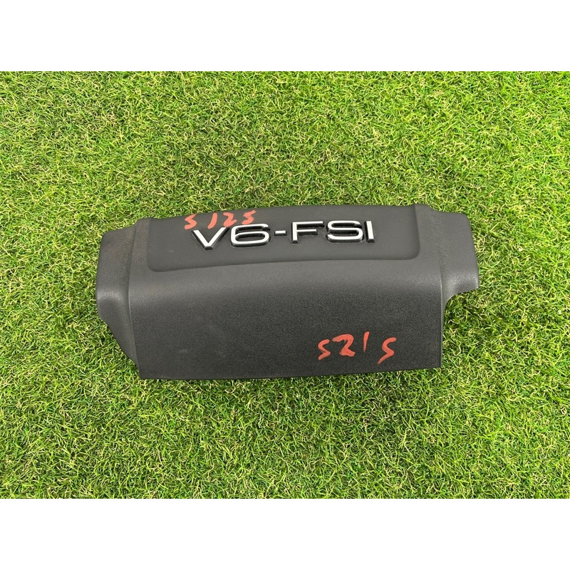 Декоративная крышка двигателя (двигатель и элементы) AUDI Q5 8R 2012 3.2 CALB 06E103925F