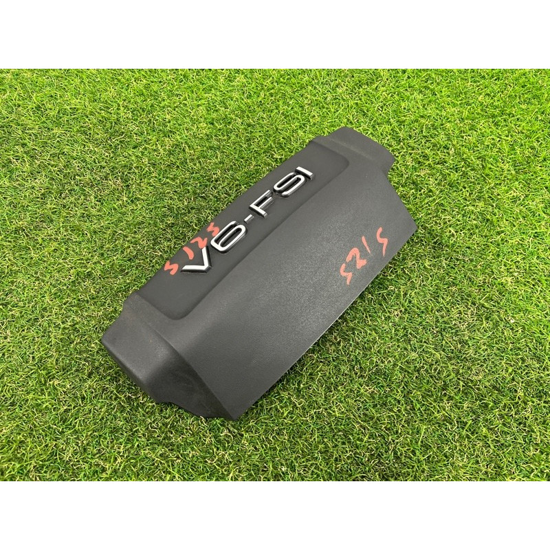 Декоративная крышка двигателя (двигатель и элементы) AUDI Q5 8R 2012 3.2 CALB 06E103925F