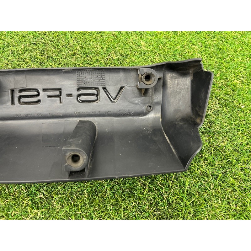 Декоративная крышка двигателя (двигатель и элементы) AUDI Q5 8R 2012 3.2 CALB 06E103925F