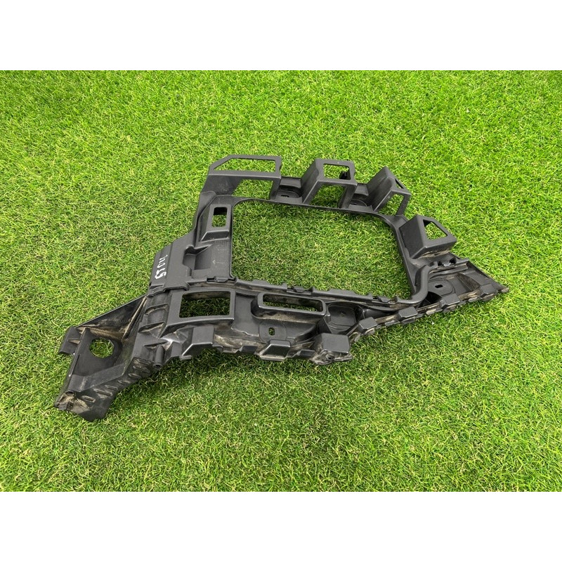 Кріплення бампера (кузов і елементи) Volkswagen Touareg NF 2012 3.0 7P6807375B