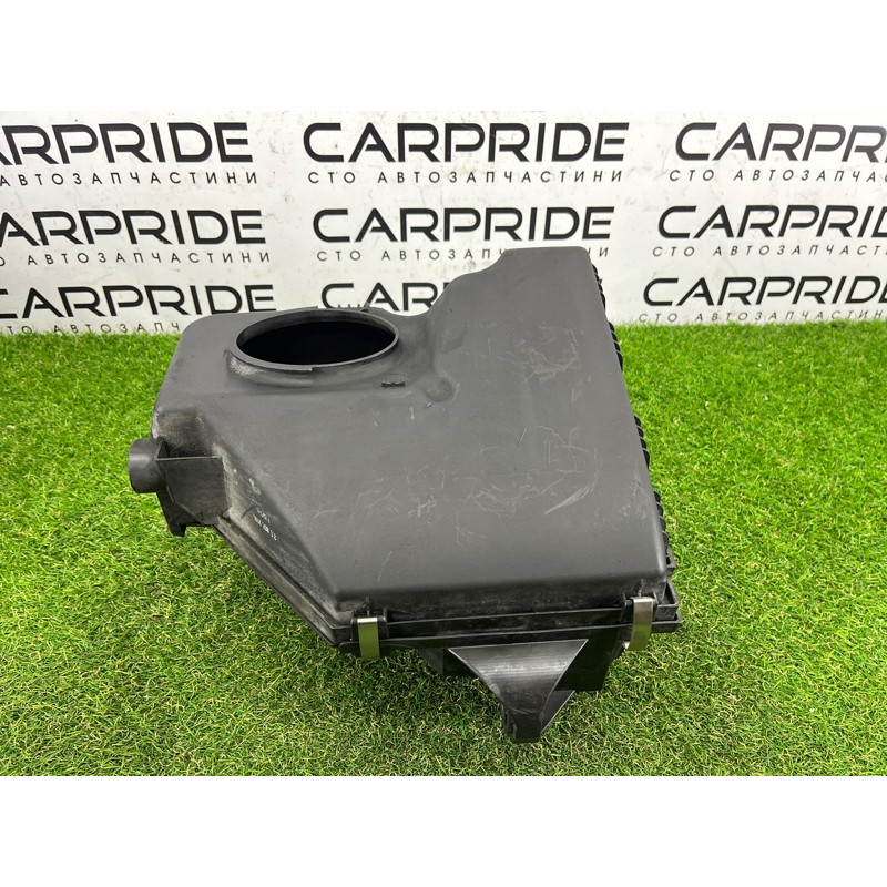 Корпус воздушного фильтра (впускная система) BMW X3 F25 2012 3.0 13717601871