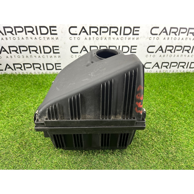 Корпус воздушного фильтра (впускная система) BMW X3 F25 2012 3.0 13717601871