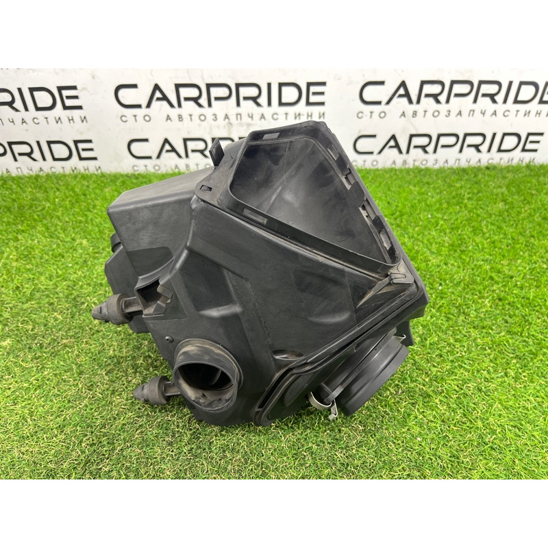 Корпус воздушного фильтра (впускная система) AUDI Q5 8R 2012 3.2 CALB 8K0133837E