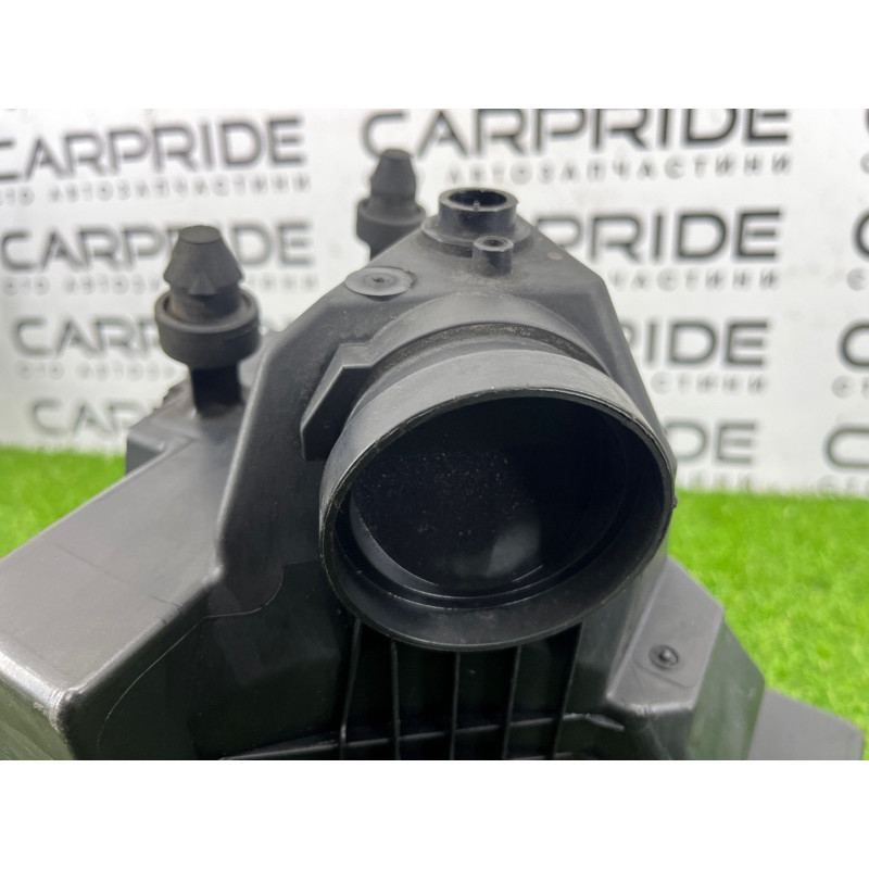 Корпус воздушного фильтра (впускная система) AUDI Q5 8R 2012 3.2 CALB 8K0133837E