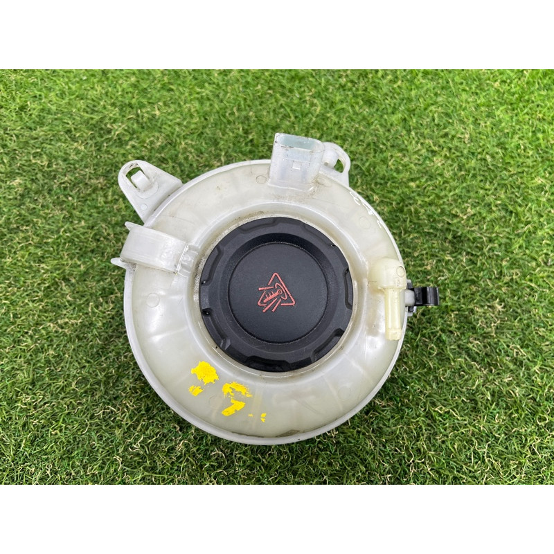 Бачок расширительный (система охлаждения) AUDI A3 8V 2018 2.0 CZRA 5Q0121407G