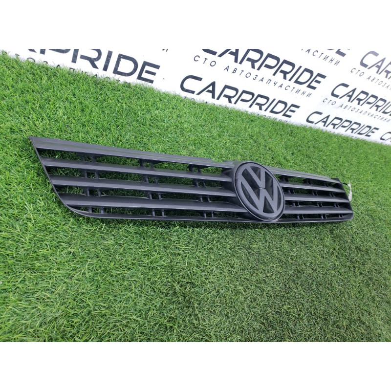 Решетка радиатора (наружные элементы кузова) Volkswagen Passat B5 2000 2.5