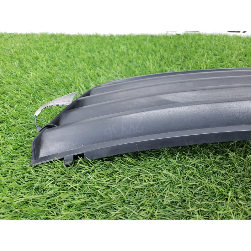 Решетка радиатора (наружные элементы кузова) Volkswagen Passat B5 2000 2.5