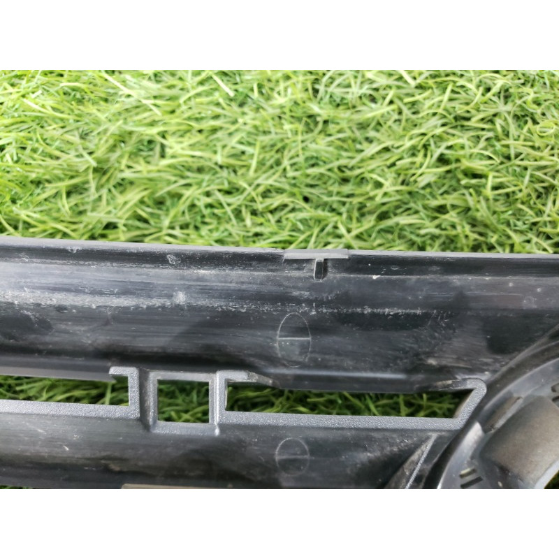 Решетка радиатора (наружные элементы кузова) Volkswagen Passat B5 2000 2.5