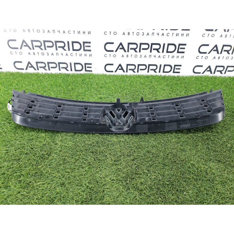 Решетка радиатора (наружные элементы кузова) Volkswagen Passat B5 2000 2.5