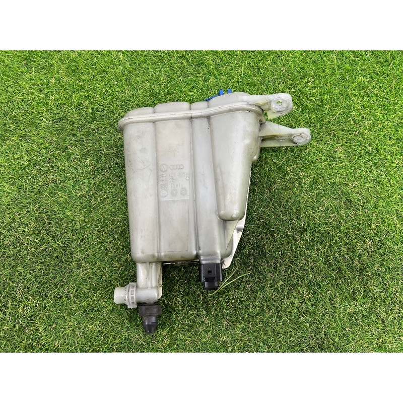Бачок расширительный (система охлаждения) AUDI Q5 8R 2012 3.2 CALB 8K0121405N