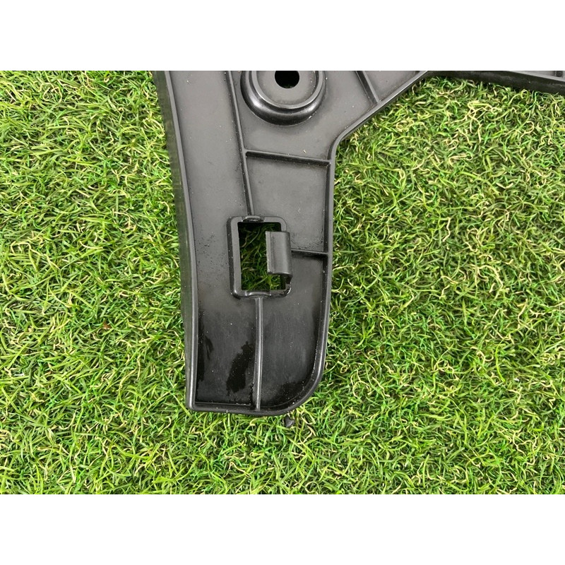 Крепление бампера (кузов и элементы) AUDI A3 8V 2015 1.8 8V5807378