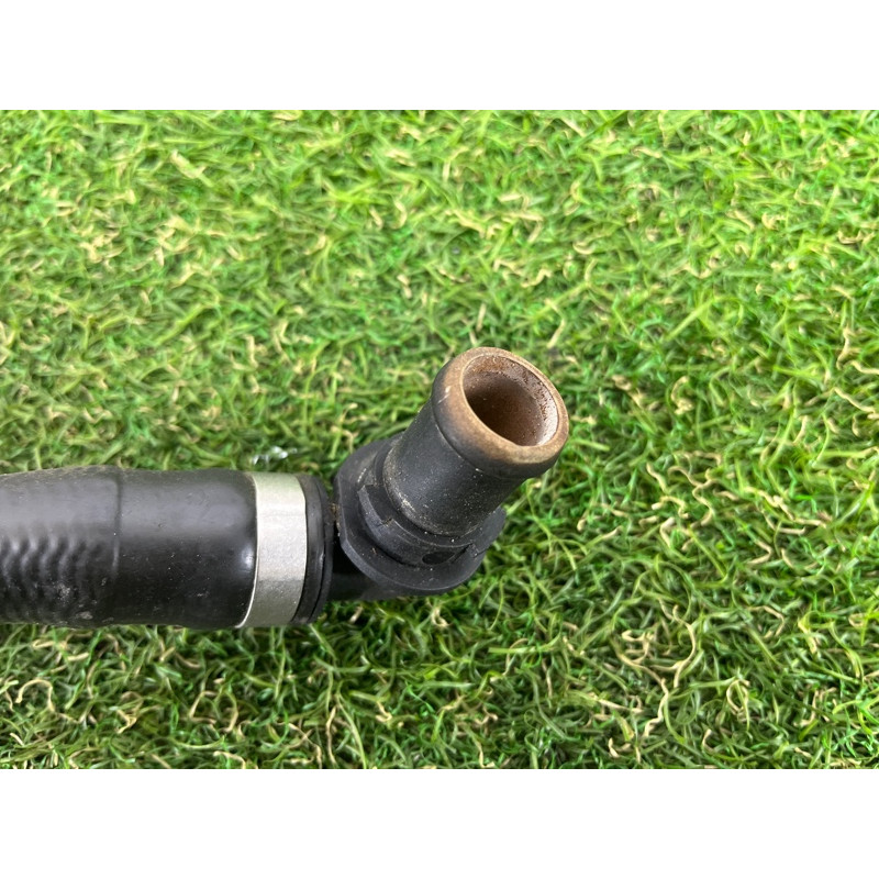 Патрубок (система охлаждения) AUDI A4 B9 2017 2.0 8W1819350B