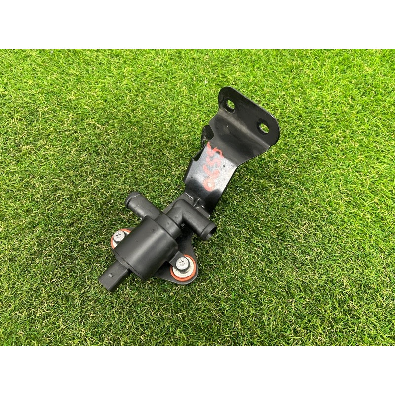 Клапан системы охлаждения (электрика / кнопки) AUDI A4 B9 2017 2.0 4H0121671G