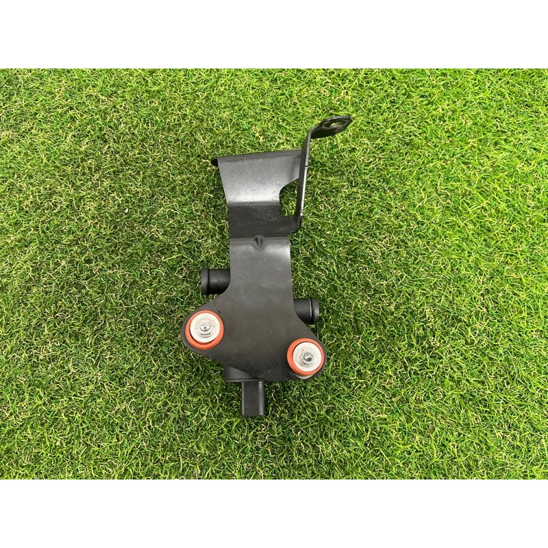 Клапан системы охлаждения (электрика / кнопки) AUDI A4 B9 2017 2.0 4H0121671G