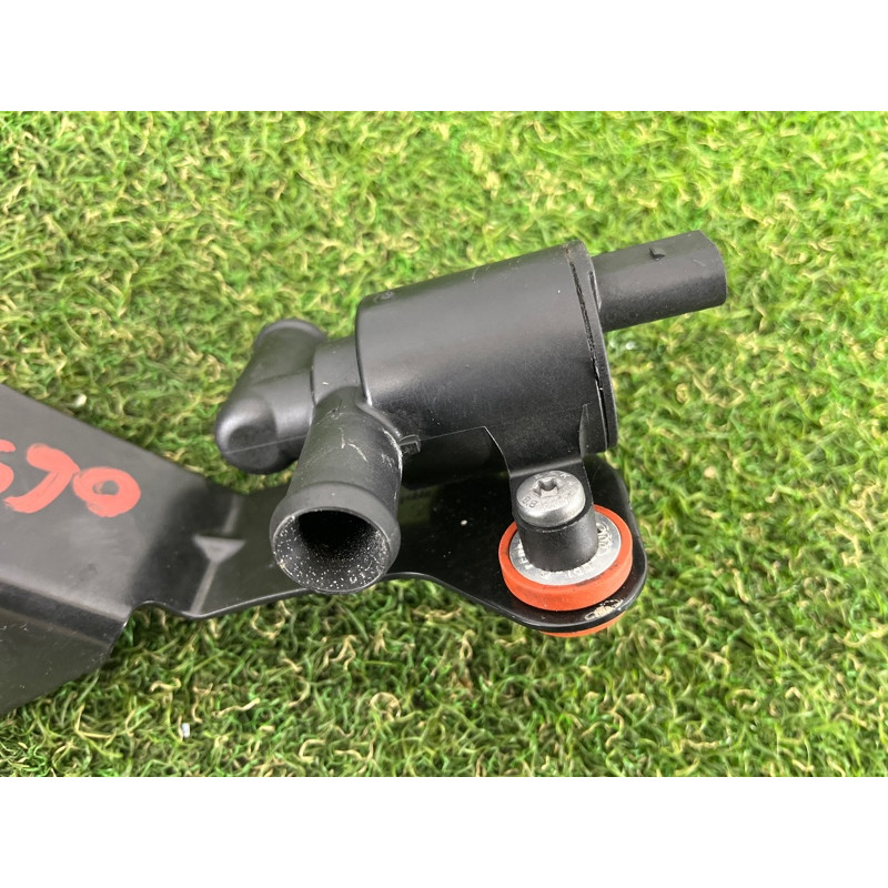 Клапан системы охлаждения (электрика / кнопки) AUDI A4 B9 2017 2.0 4H0121671G