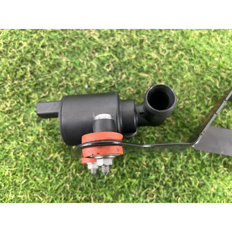 Клапан системы охлаждения (электрика / кнопки) AUDI A4 B9 2017 2.0 4H0121671G