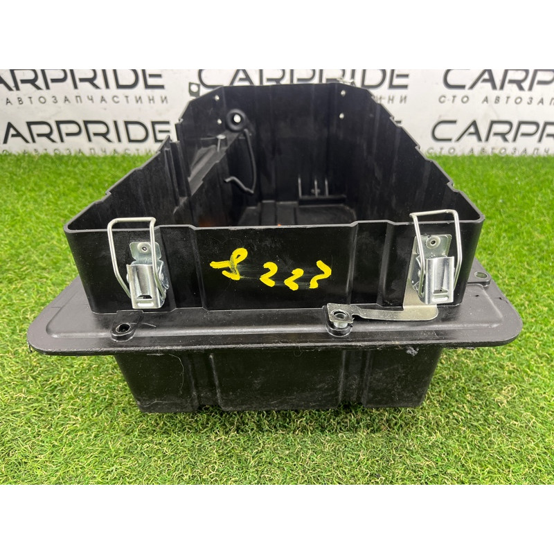 Площадка аккумулятора (кузов и элементы) Volkswagen Touareg NF 2012 3.6 7P0801283