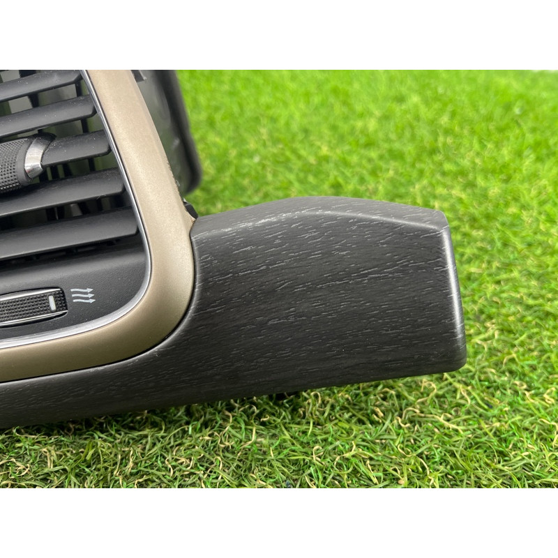 Дефлектор воздуховода (салон) Jeep Grand Cherokee WK2 2017 3.6 1UE23LS5AB