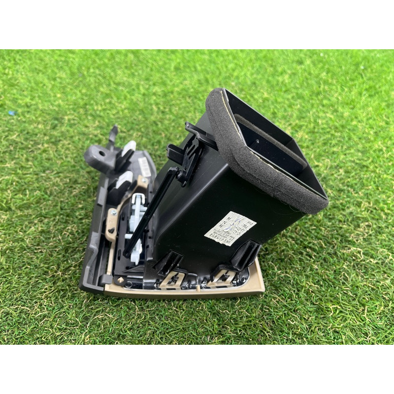 Дефлектор воздуховода (салон) Jeep Grand Cherokee WK2 2017 3.6 1UE23LS5AB