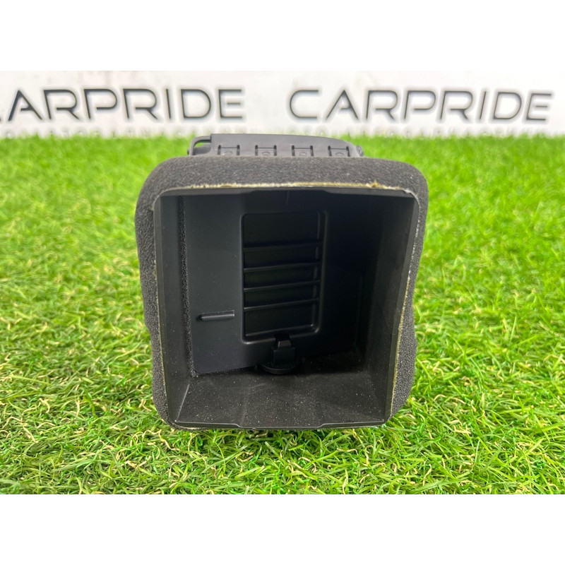 Дефлектор воздуховода (салон) Jeep Grand Cherokee WK2 2016 3.6 1UE22LS5AB