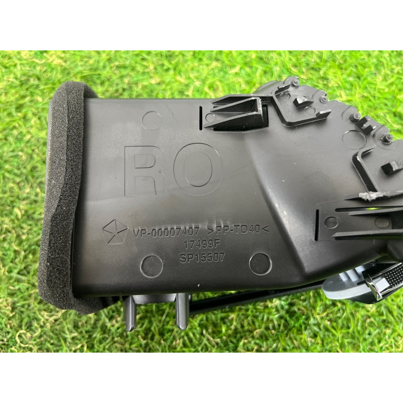 Дефлектор воздуховода (салон) Jeep Grand Cherokee WK2 2016 3.6 1UE22LS5AB