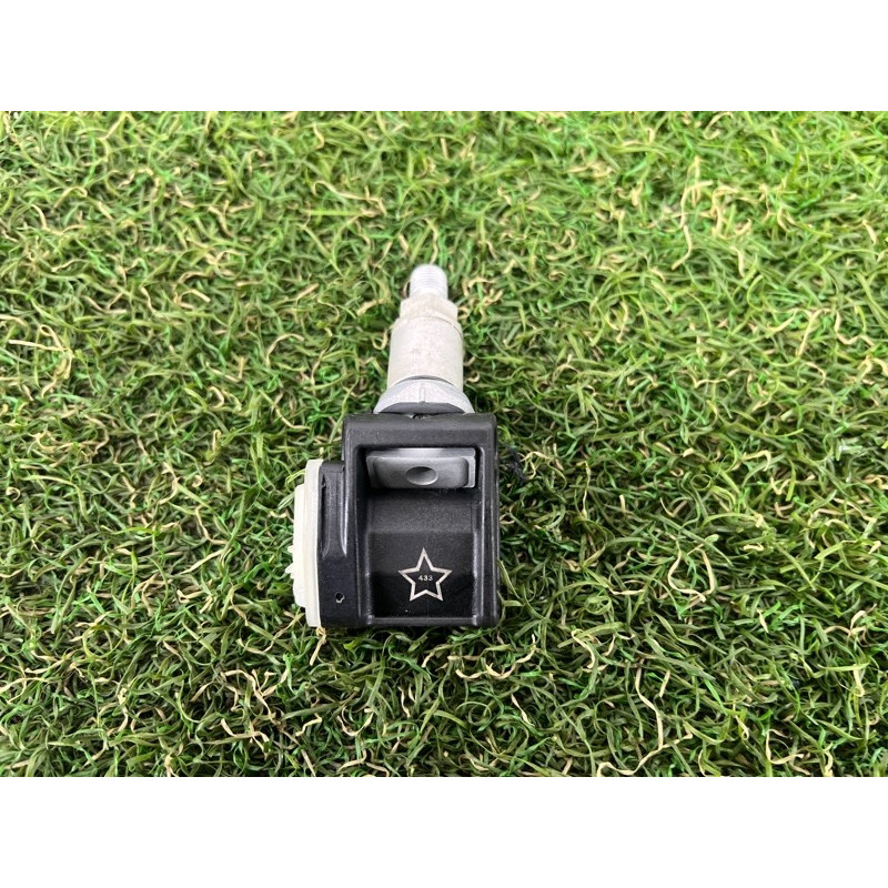 Датчик тиску в шинах (електрика / датчики) BMW 5-series G30 2017 2.0 B46B20 36106876955