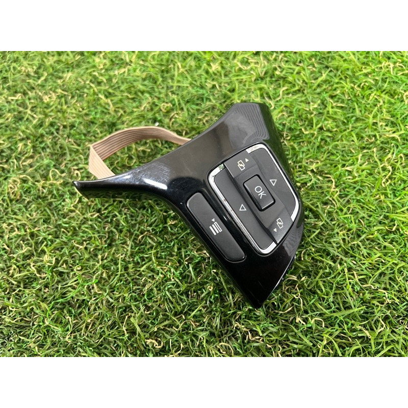 Кнопки руля (электрика / кнопки) Volkswagen Touareg FL 2015 3.6 7P6959538A