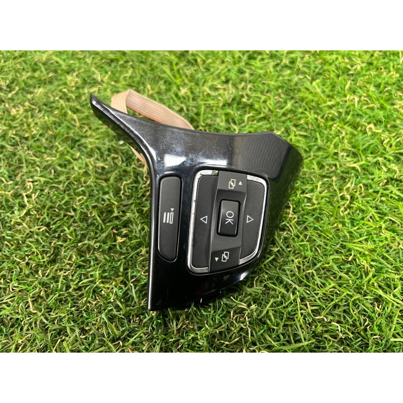 Кнопки руля (электрика / кнопки) Volkswagen Touareg FL 2015 3.6 7P6959538A