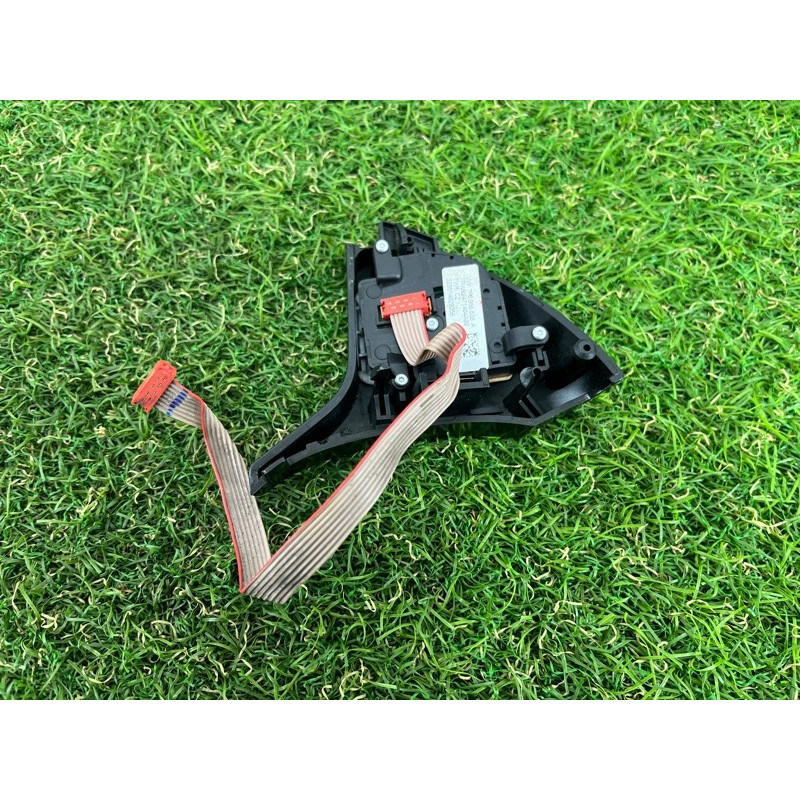 Кнопки руля (электрика / кнопки) Volkswagen Touareg FL 2015 3.6 7P6959538A