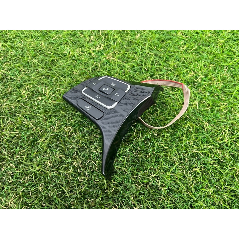 Кнопки руля (электрика / кнопки) Volkswagen Touareg FL 2015 3.6 7P6959537A