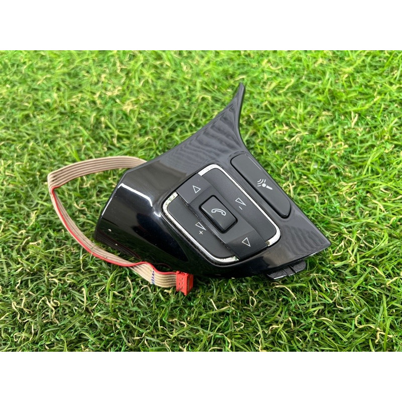 Кнопки руля (электрика / кнопки) Volkswagen Touareg FL 2015 3.6 7P6959537A