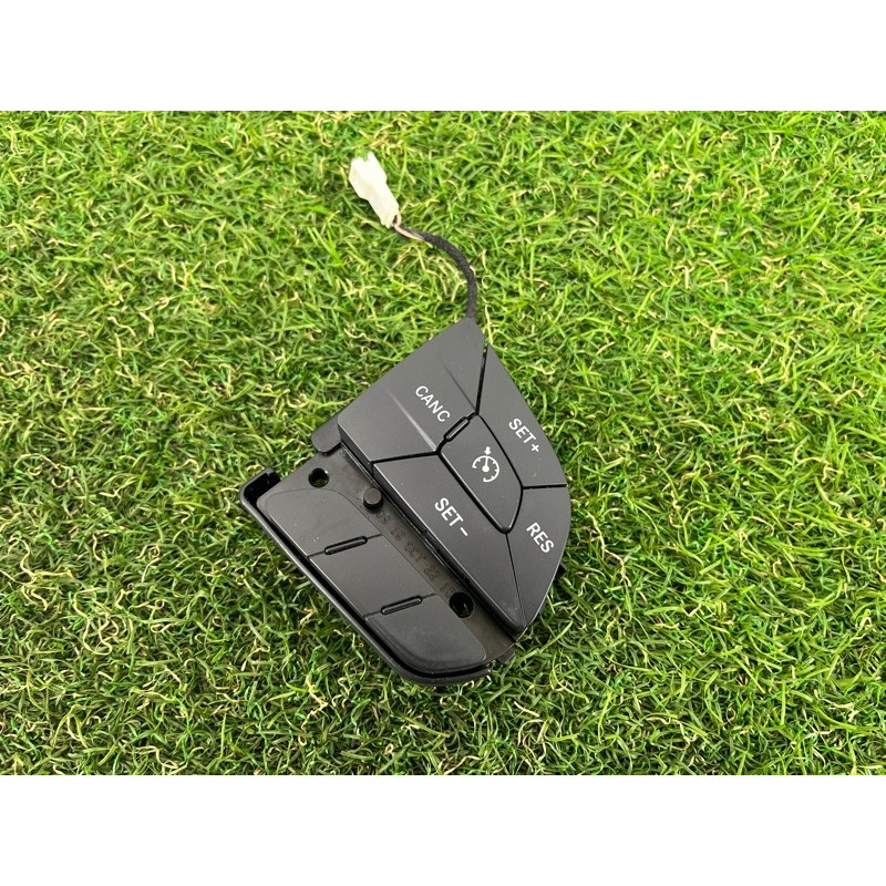 Кнопки руля (электрика / кнопки) Jeep Grand Cherokee WK2 2016 3.6 68245338AA