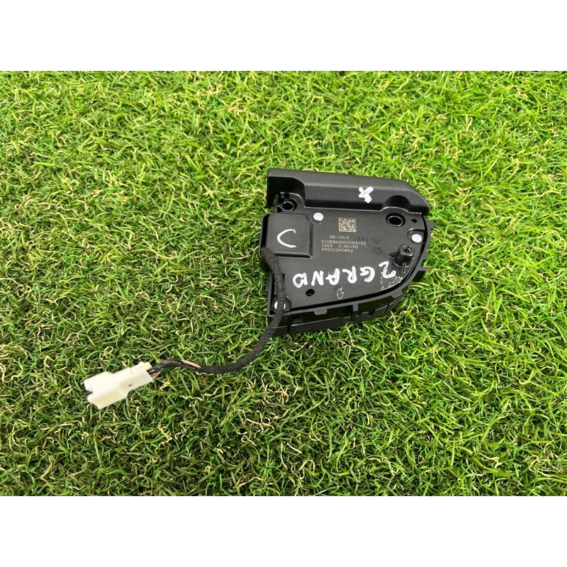 Кнопки руля (электрика / кнопки) Jeep Grand Cherokee WK2 2016 3.6 68245338AA