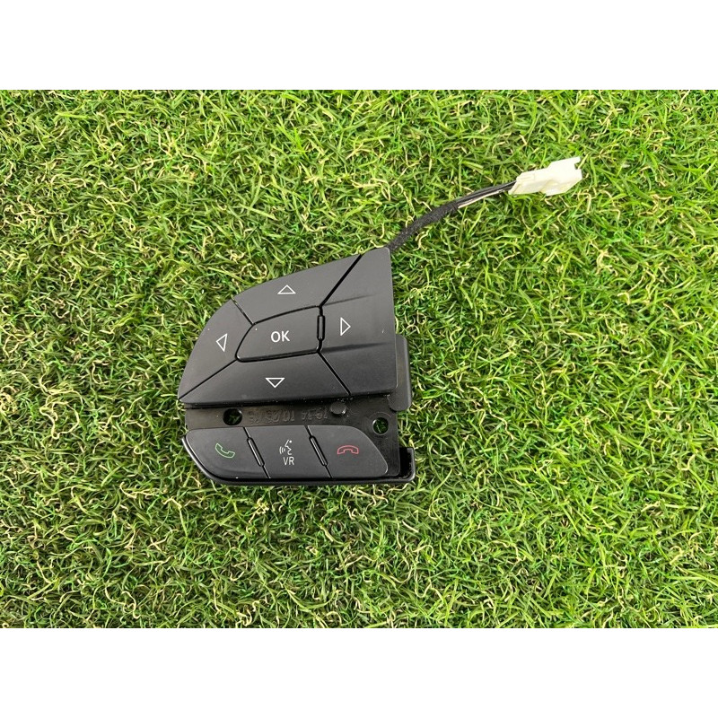 Кнопки руля (электрика / кнопки) Jeep Grand Cherokee WK2 2016 3.6 68245341AB