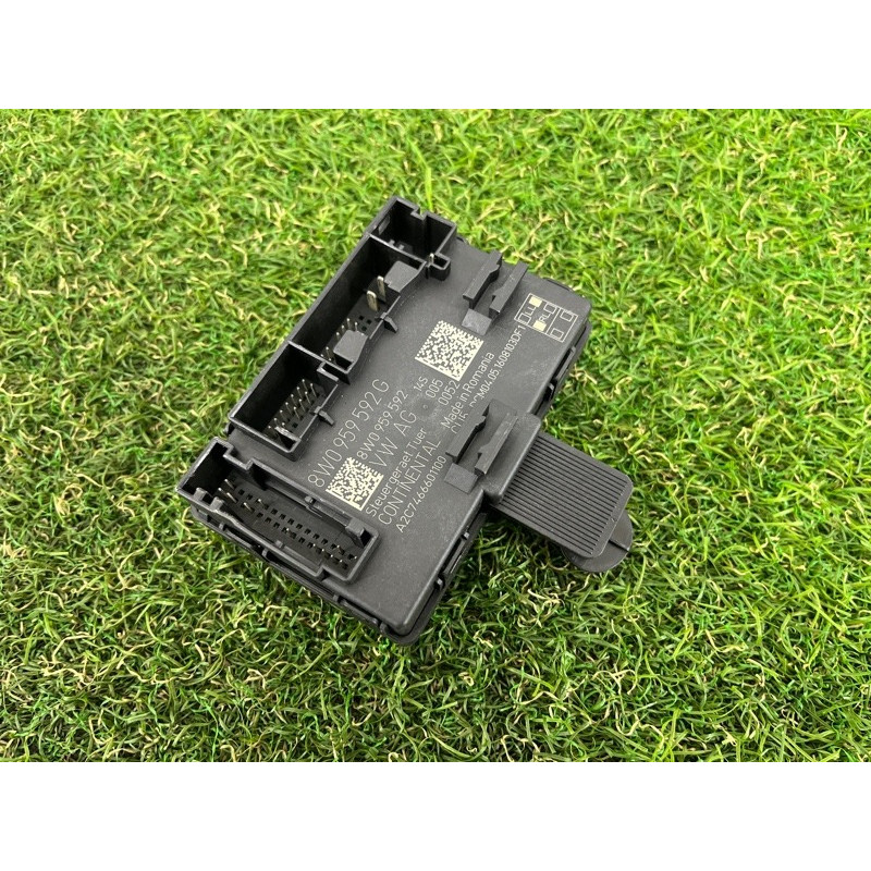 Блок управления дверьми (электрика / блок управления) AUDI A4 B9 2017 2.0 8W0959592G