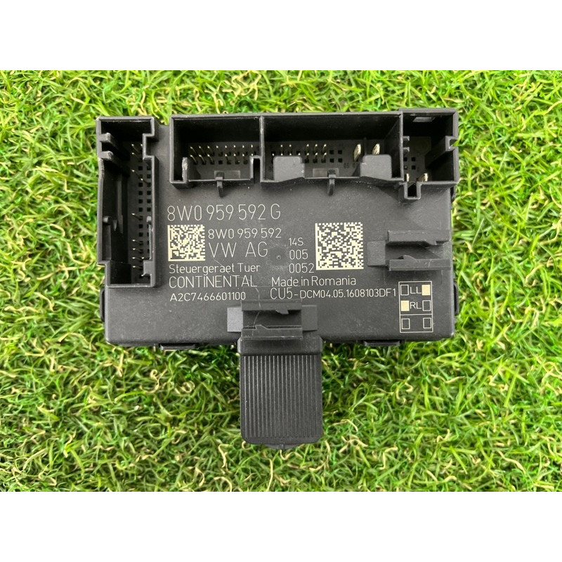 Блок управления дверьми (электрика / блок управления) AUDI A4 B9 2017 2.0 8W0959592G