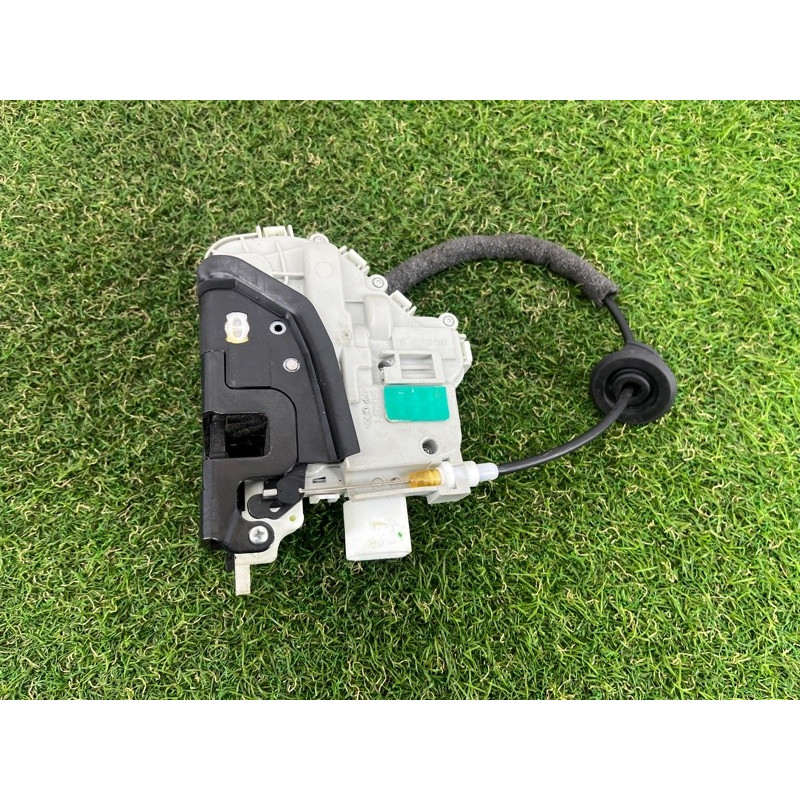 Замок двери (кузов и элементы) AUDI A4 B9 2017 2.0 8X1837015C