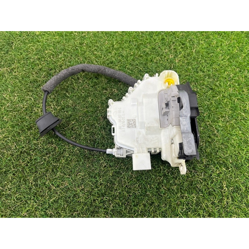 Замок двери (кузов и элементы) AUDI A4 B9 2017 2.0 8X1837015C