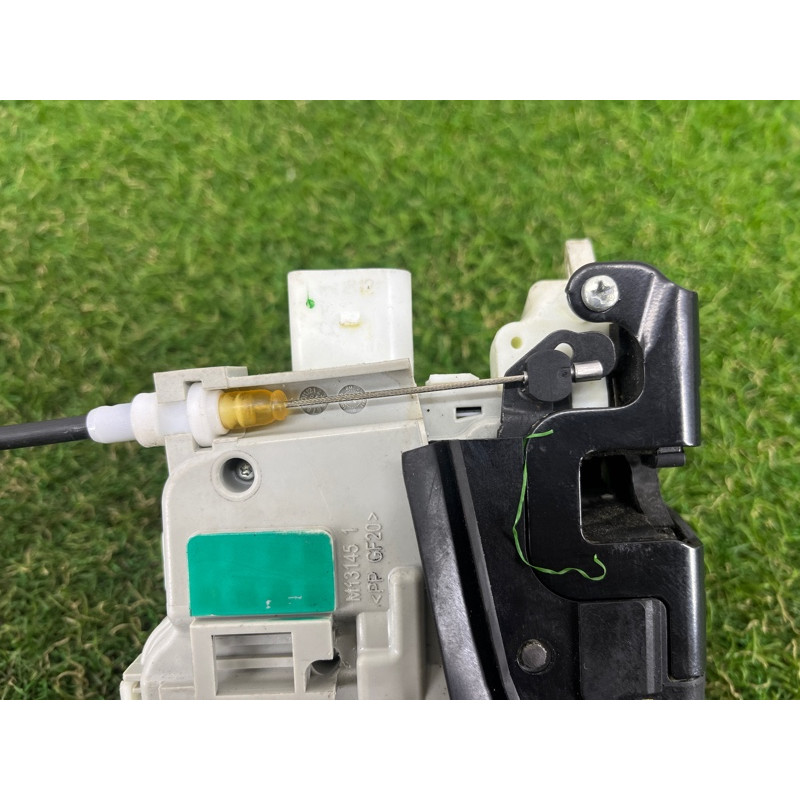 Замок двери (кузов и элементы) AUDI A4 B9 2017 2.0 8X1837015C