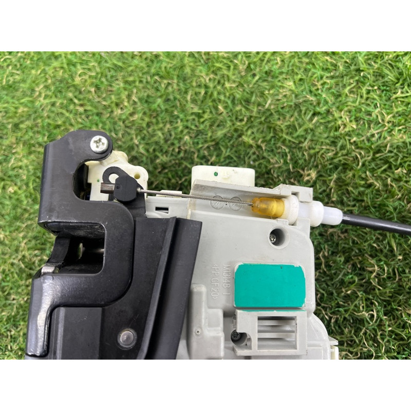 Замок двери (кузов и элементы) AUDI A4 B9 2017 2.0 8X1837016C