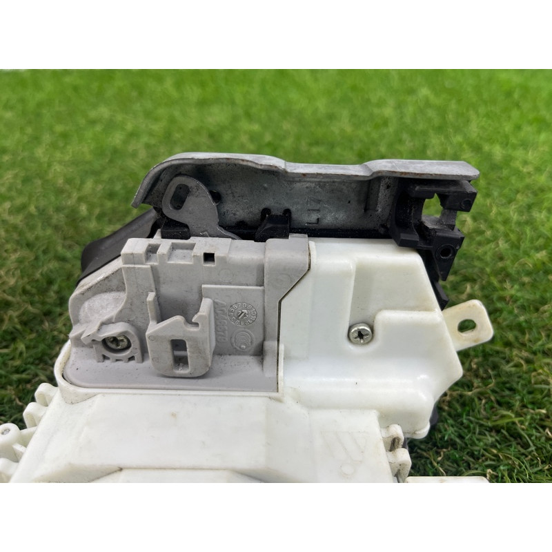 Замок двери (кузов и элементы) AUDI A3 8V 2018 2.0 CZRA 8K0839015G