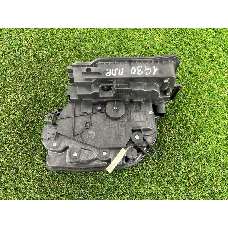 Замок двери (кузов и элементы) BMW 5-series G30 2017 2.0 B46B20 51217477688