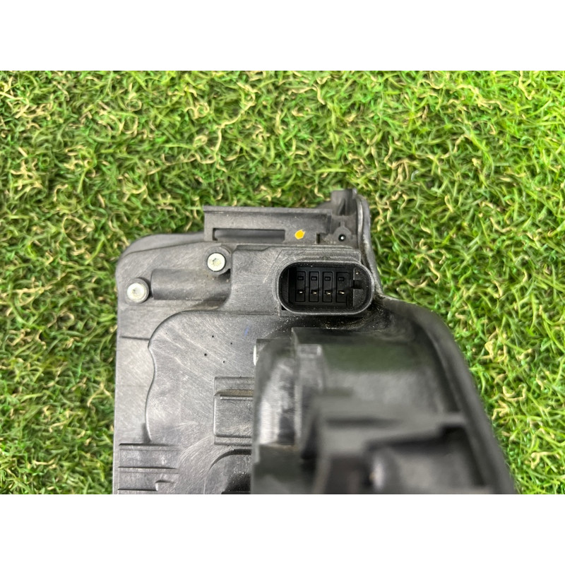 Замок двери (кузов и элементы) BMW 5-series G30 2017 2.0 B46B20 51217477688