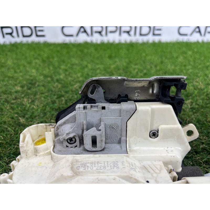 Замок двери (кузов и элементы) AUDI Q5 8R 2012 3.2 CALB 8J1837015D