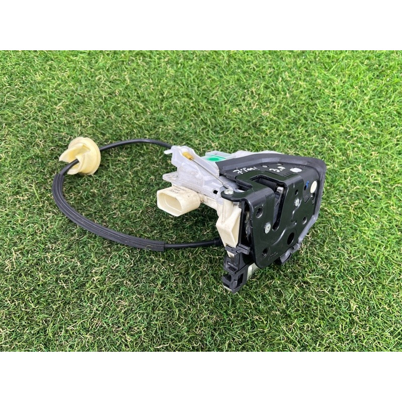 Замок двери (кузов и элементы) Volkswagen Touareg FL 2015 3.6 4G0839016A