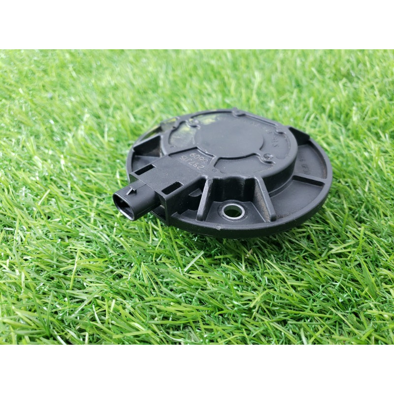 Клапан фазорегулятора (электрика двигателя) Volkswagen Passat B8 2016 1.8 06L109259A