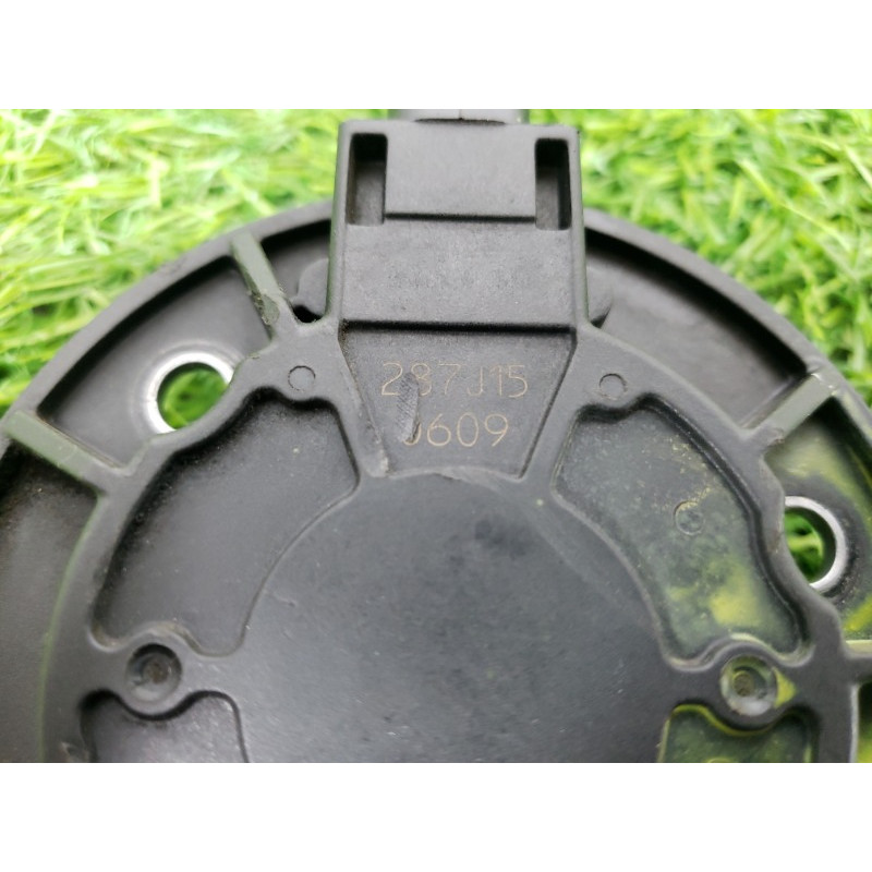 Клапан фазорегулятора (электрика двигателя) Volkswagen Passat B8 2016 1.8 06L109259A